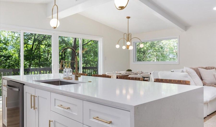 DOOLEY Drive, Basye, VA 22810 - 4 Beds, 4 Bath