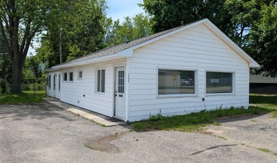 1232 E Superior St, Alma, MI 48801 - 4 Beds, 2 Bath