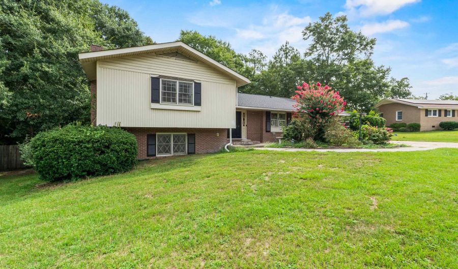 106 Welsh St, Camden, SC 29020 - 4 Beds, 3 Bath