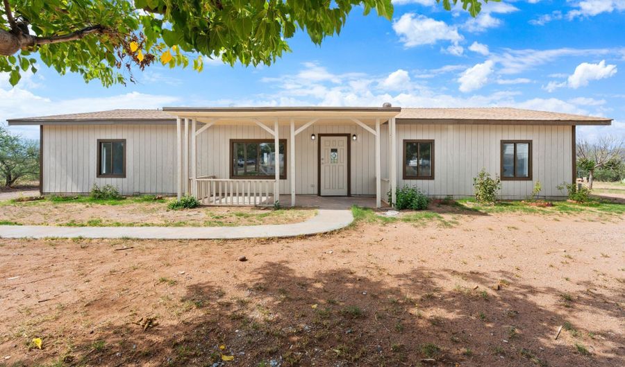 3261 E Desert Dr, Camp Verde, AZ 86322 - 2 Beds, 2 Bath