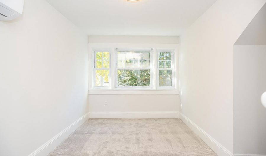 530 FIRST St, Annapolis, MD 21403 - 4 Beds, 2 Bath