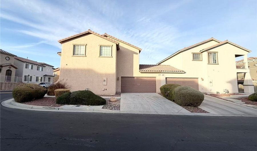9888 Fountain Walk Ave, Las Vegas, NV 89149 - 4 Beds, 3 Bath