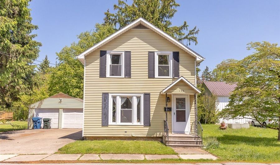 133 Crownhill Ave, Amherst, OH 44001 - 3 Beds, 1 Bath