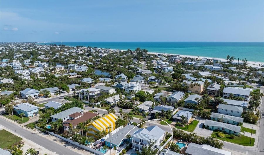 616 FERN St, Anna Maria, FL 34216 - 3 Beds, 3 Bath