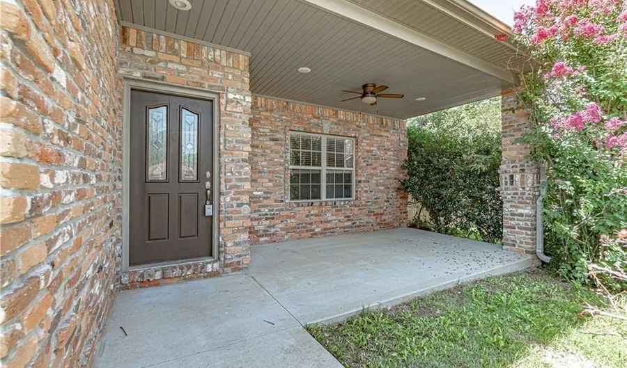 1102 SE Phoenix St, Bentonville, AR 72712 - 3 Beds, 2 Bath
