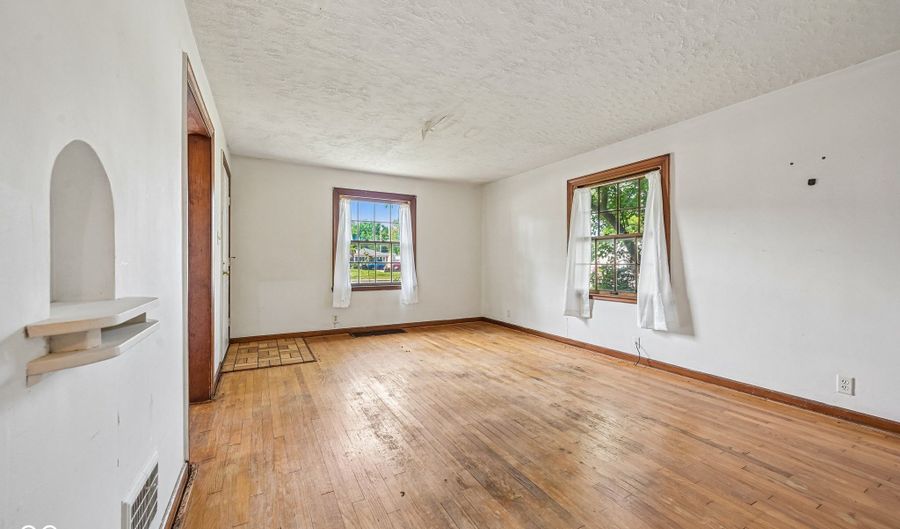 308 E 38th St, Anderson, IN 46013 - 3 Beds, 1 Bath