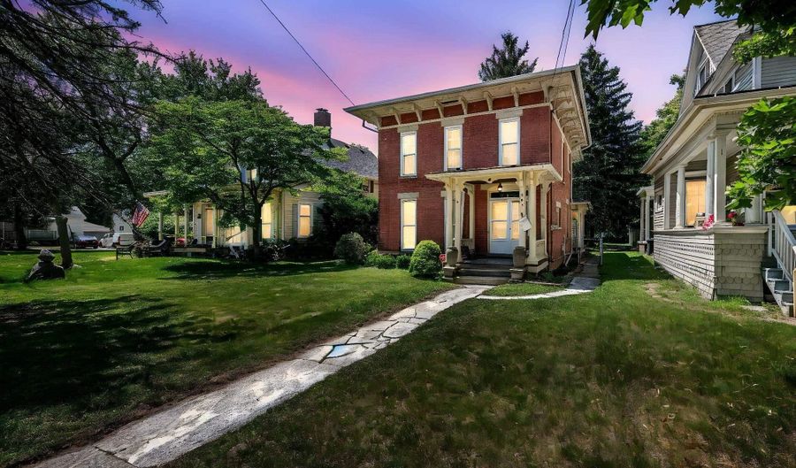 506 S Main, Adrian, MI 49221 - 4 Beds, 2 Bath