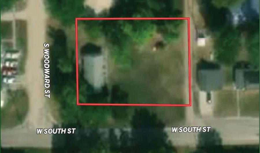 142 W. South St, Ainsworth, NE 69210 - 3 Beds, 2 Bath