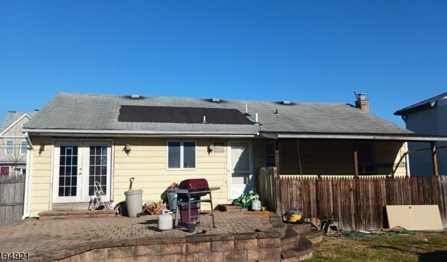 130 King St, Andover, NJ 07801 - 3 Beds, 2 Bath