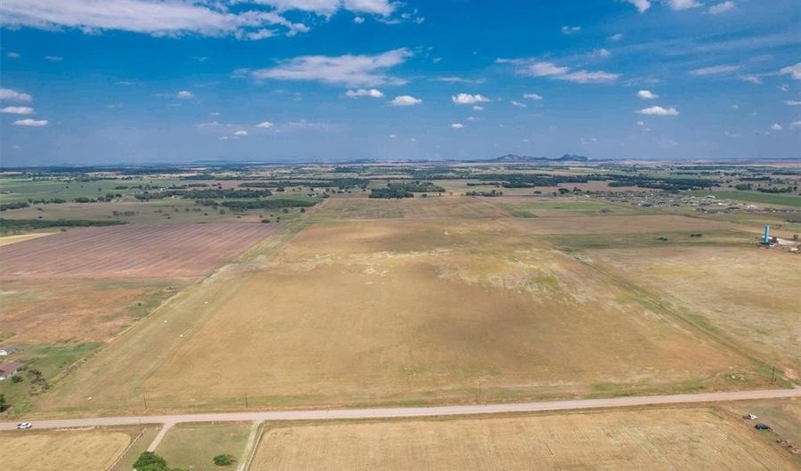 205 E County Rd, Altus, OK 73521 - 0 Beds, 0 Bath