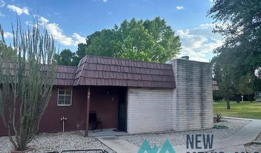 2200 W Pierce # 5c St, Carlsbad, NM 88220 - 2 Beds, 2 Bath