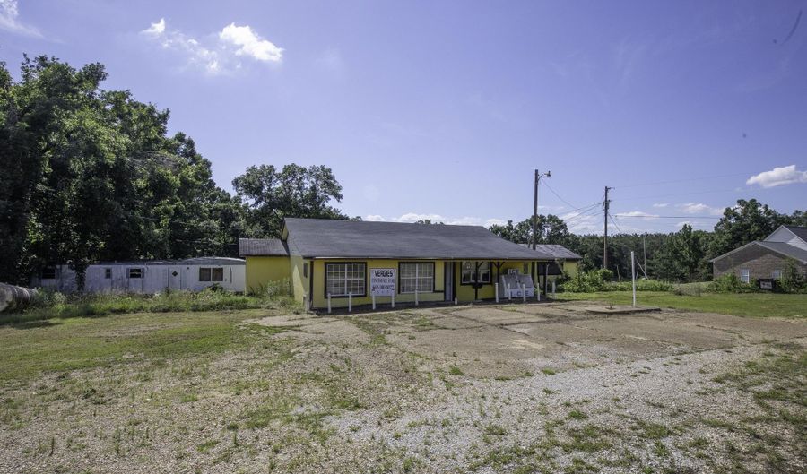 41 County Road 115, Abbeville, MS 38601 - 0 Beds, 1 Bath