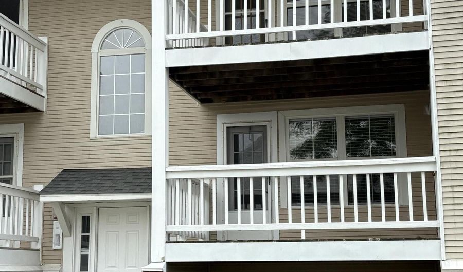 117 Fieldcrest St 202, Ann Arbor, MI 48103 - 2 Beds, 2 Bath