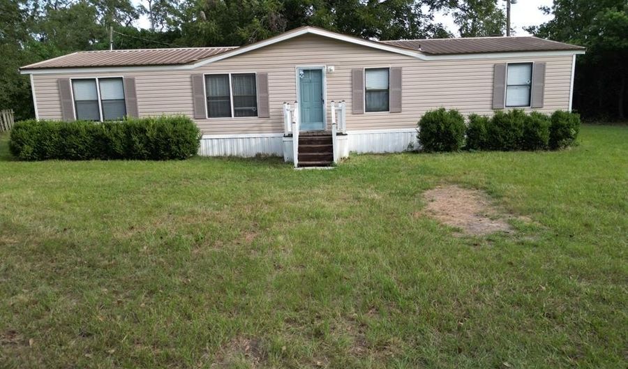 693 Old Quitman Annex Rd, Adel, GA 31620 - 3 Beds, 2 Bath