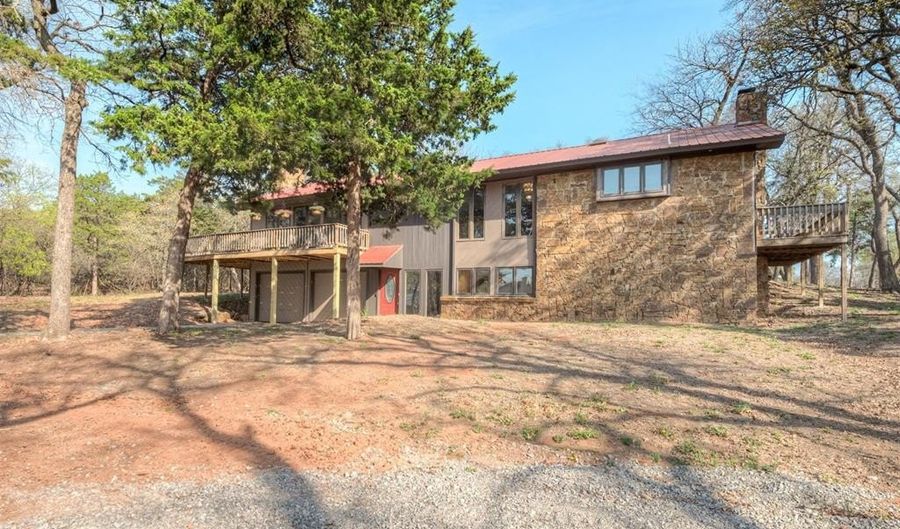 701 Timber Lane Dr, Anadarko, OK 73005 - 3 Beds, 3 Bath