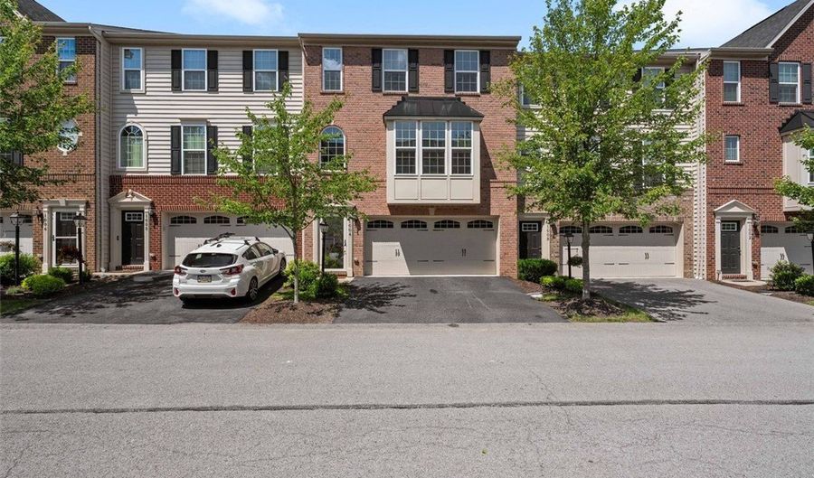 1004 Pointe View Dr, Adams Twp., PA 16046 - 3 Beds, 3 Bath