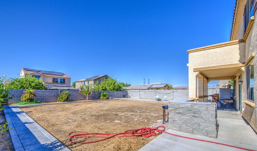 12202 W DEL RIO Ln, Avondale, AZ 85323 - 5 Beds, 3 Bath