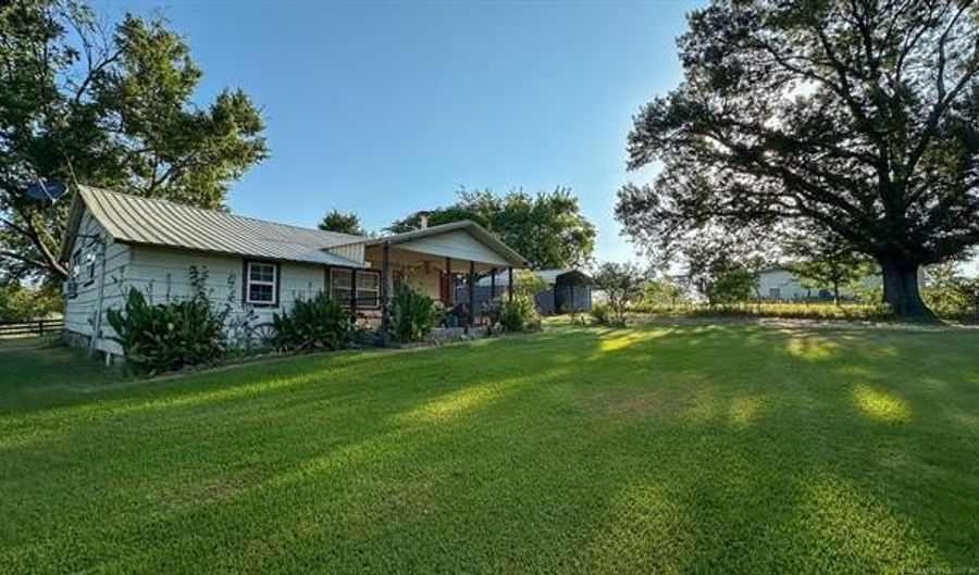 19499 E Whippoorwill Ln, Atoka, OK 74525 - 2 Beds, 1 Bath