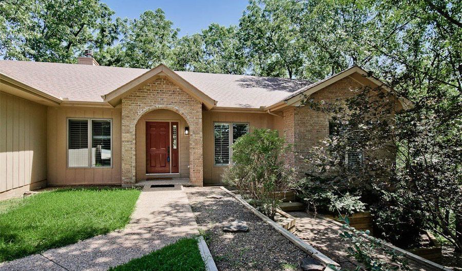 15 Cambria Ln, Bella Vista, AR 72715 - 3 Beds, 3 Bath