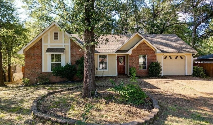 322 Country Lane Dr, Alma, AR 72921 - 3 Beds, 2 Bath