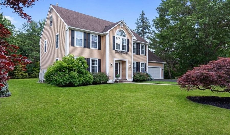 1 Mallard Cove Way, Barrington, RI 02806 - 4 Beds, 3 Bath