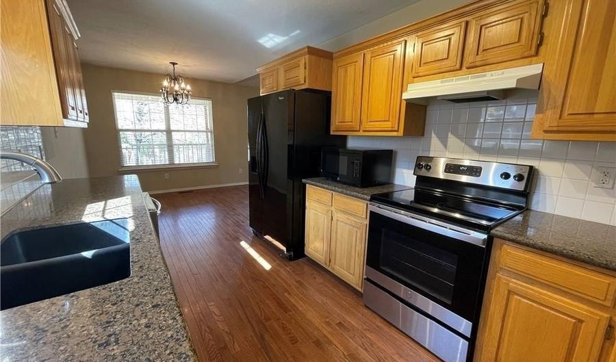 6 Dillow Dr, Bella Vista, AR 72714 - 3 Beds, 2 Bath