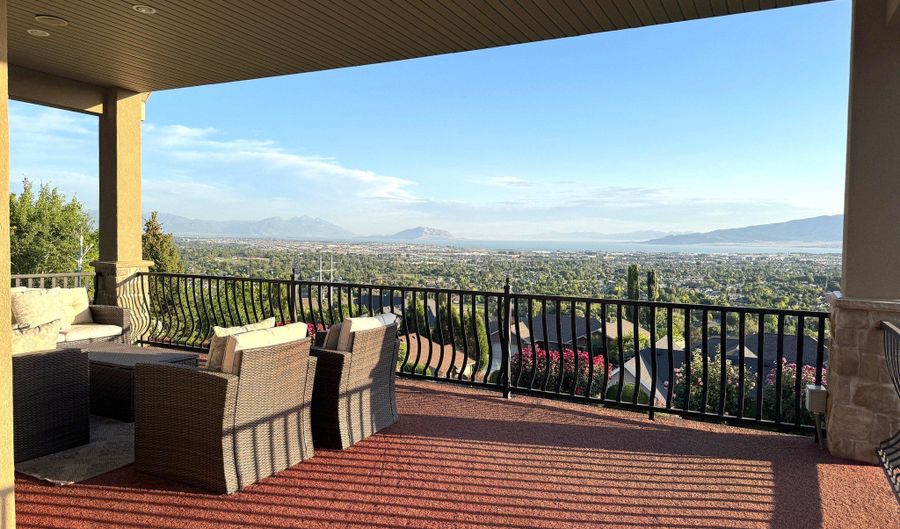 3373 BEAR Cyn, Cedar Hills, UT 84062 - 6 Beds, 6 Bath