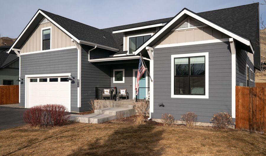 411 Chestnut Loop, Bellevue, ID 83313 - 4 Beds, 3 Bath
