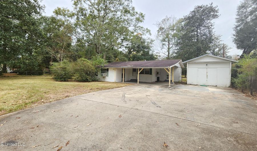 10509 Highway 613, Moss Point, MS 39562 - 2 Beds, 1 Bath
