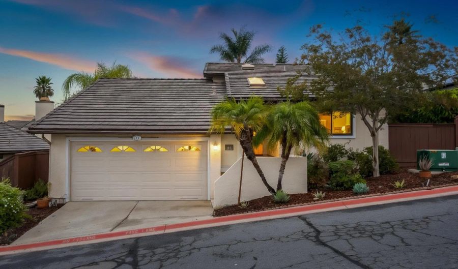 1952 Buckskin Gln, Escondido, CA 92027 - 3 Beds, 3 Bath