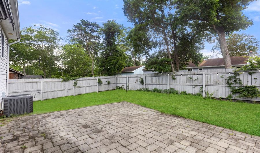 645 Beach Ave, Beachwood, NJ 08722 - 4 Beds, 2 Bath