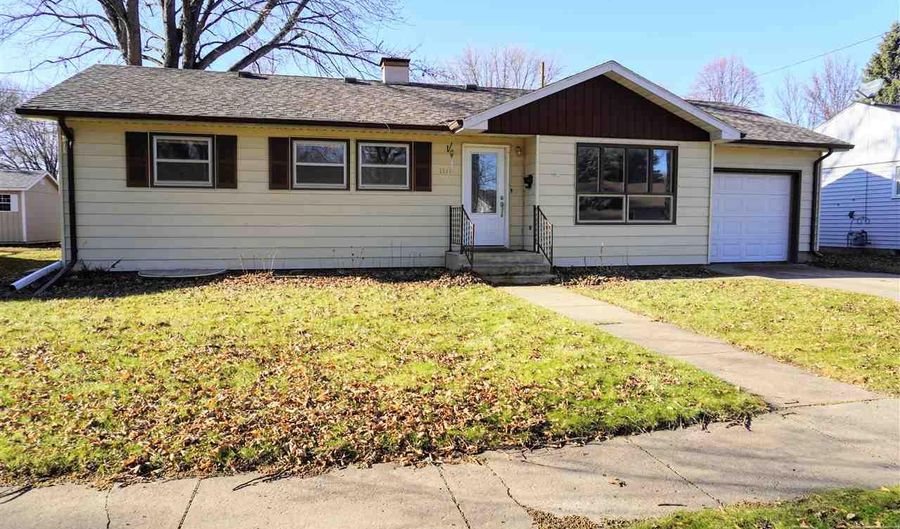 1111 N Harrison Ave, Dell Rapids, SD 57022 - 4 Beds, 2 Bath