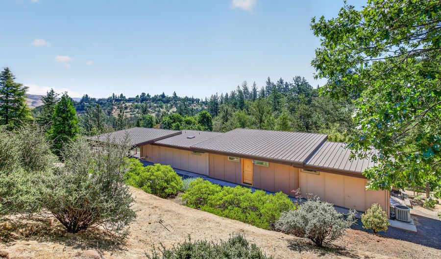1921 Ashland Mine Rd, Ashland, OR 97520 - 2 Beds, 2 Bath