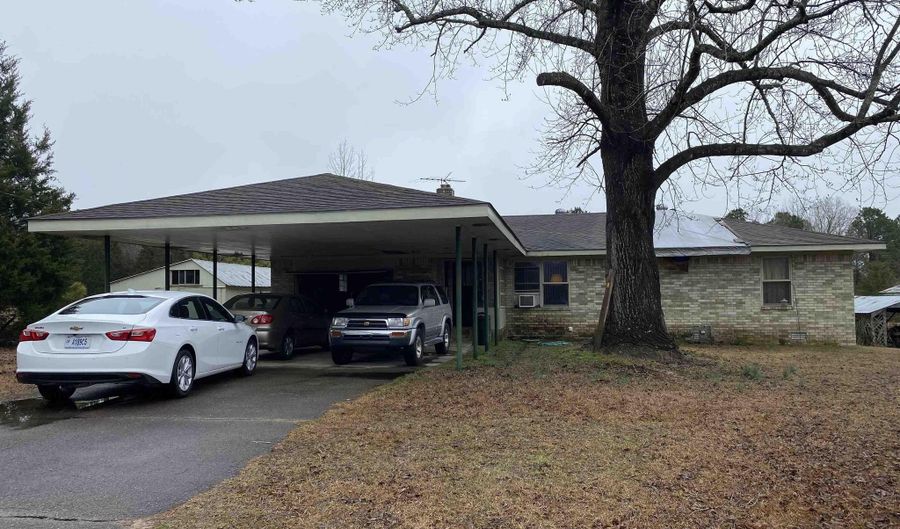 260 River St, Arkadelphia, AR 71923 - 3 Beds, 2 Bath