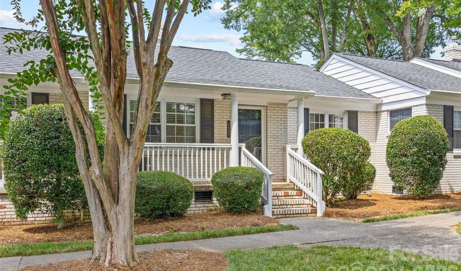 1562 Pecan Ave, Charlotte, NC 28205 - 2 Beds, 1 Bath