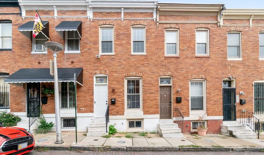 205 N STREEPER St, Baltimore, MD 21224 - 3 Beds, 2 Bath