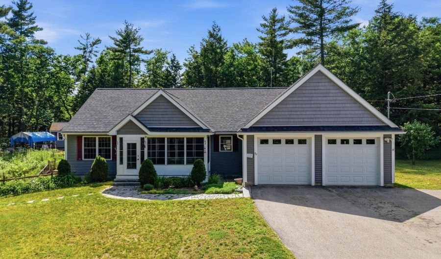 20 Hutchinson Hill Rd, Brookline, NH 03033 - 4 Beds, 3 Bath