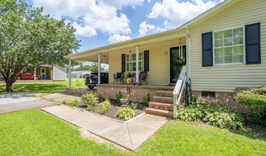 214 EDGEWOOD, Adamsville, TN 38310 - 3 Beds, 2 Bath