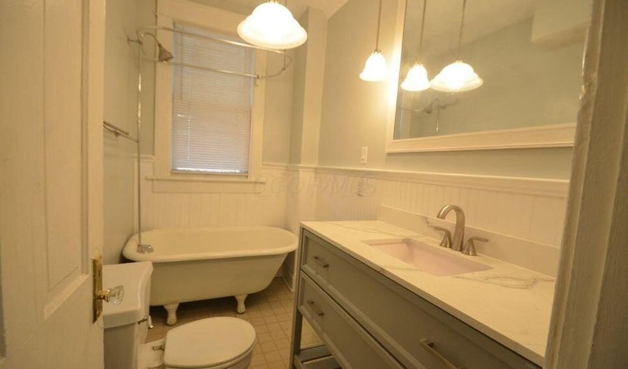 984 5 Hunter Ave 984.5, Columbus, OH 43201 - 2 Beds, 2 Bath