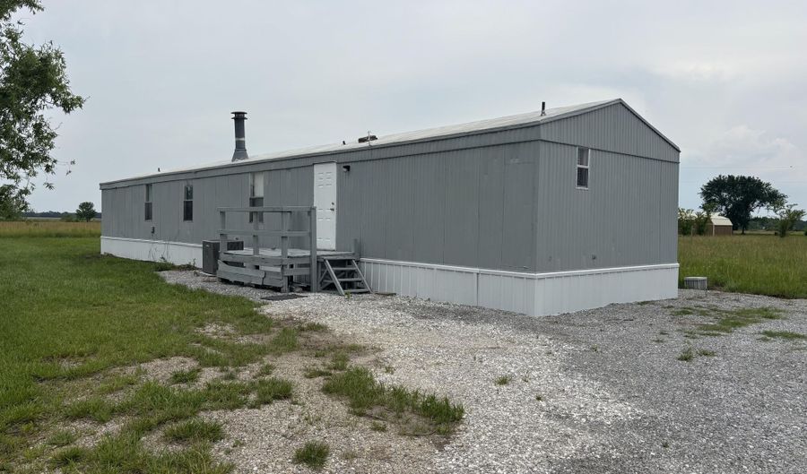 1346 SE Gum Ln, Baxter Springs, KS 66713 - 3 Beds, 2 Bath