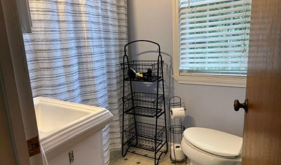 R165 FREDERICK ST, Johnstown, PA 15902 - 1 Beds, 1 Bath
