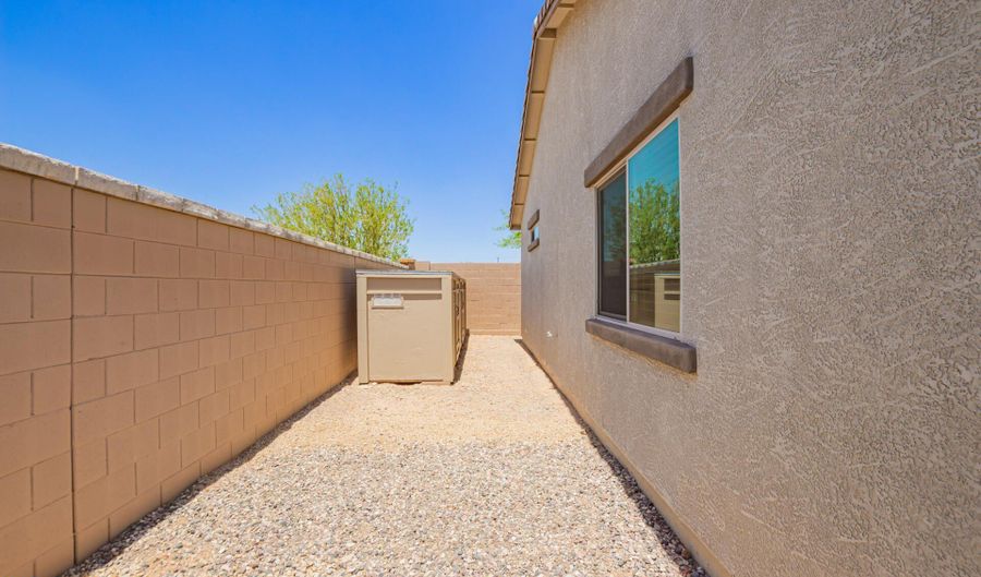 1616 S ARYELLE Rd, Apache Junction, AZ 85119 - 3 Beds, 2 Bath