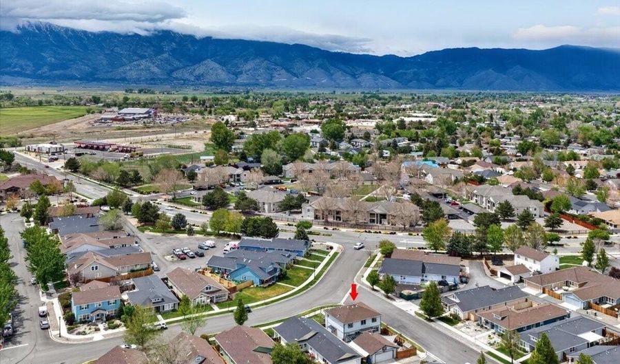 1347 Scarlet Oak Dr, Gardnerville, NV 89410 - 3 Beds, 3 Bath