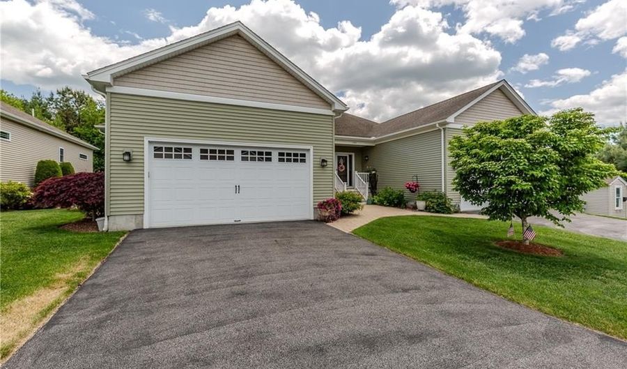 160 Allegra Ln, North Kingstown, RI 02852 - 2 Beds, 2 Bath