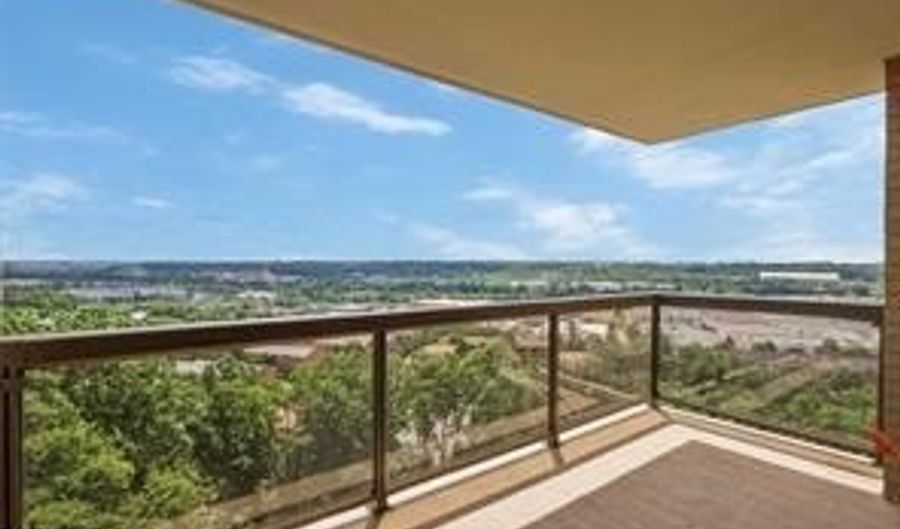 309 YOAKUM Pkwy 1218, Alexandria, VA 22304 - 3 Beds, 3 Bath