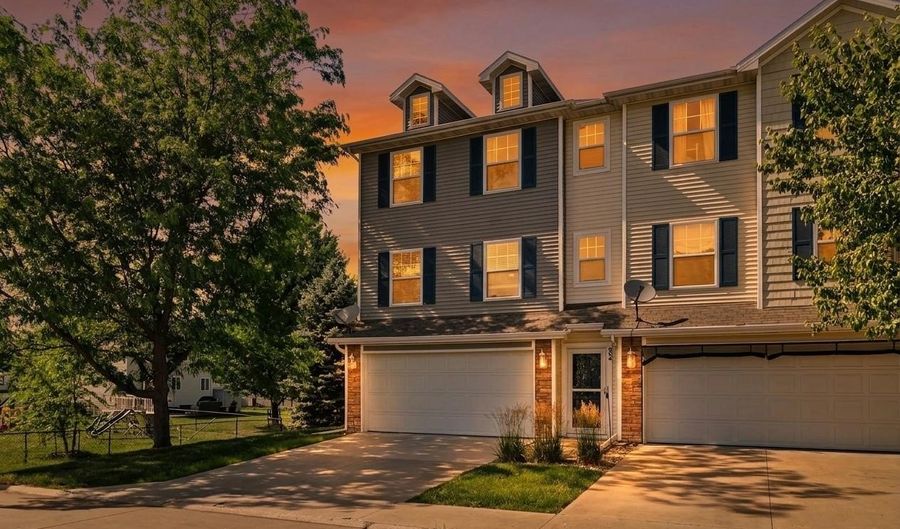 904 NE 48th Ln, Ankeny, IA 50021 - 2 Beds, 3 Bath