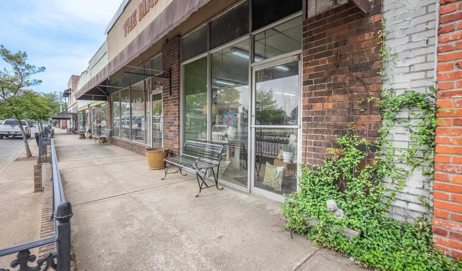 114 S WASHINGTON St, Bastrop, LA 71220 - 0 Beds, 0 Bath