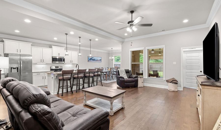 16833 Ted Childs Dr, Athens, AL 35613 - 3 Beds, 2 Bath