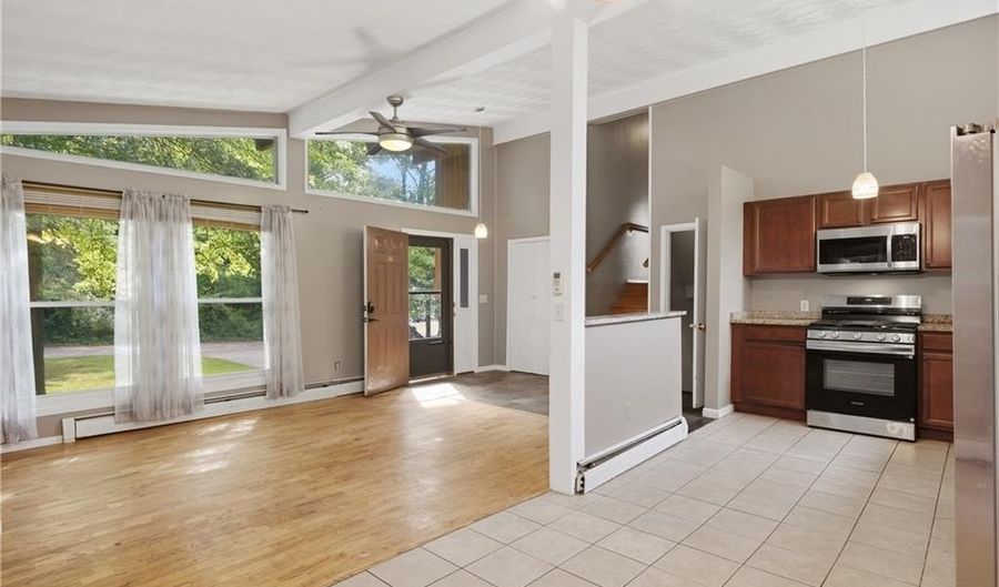 36 Wentworth St, North Providence, RI 02904 - 3 Beds, 4 Bath