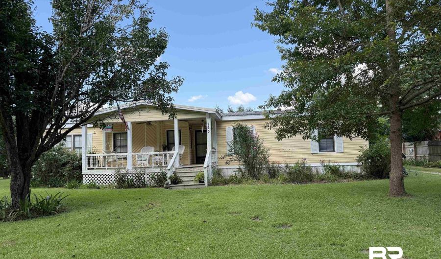 723 Pineville Rd, Atmore, AL 36502 - 3 Beds, 2 Bath